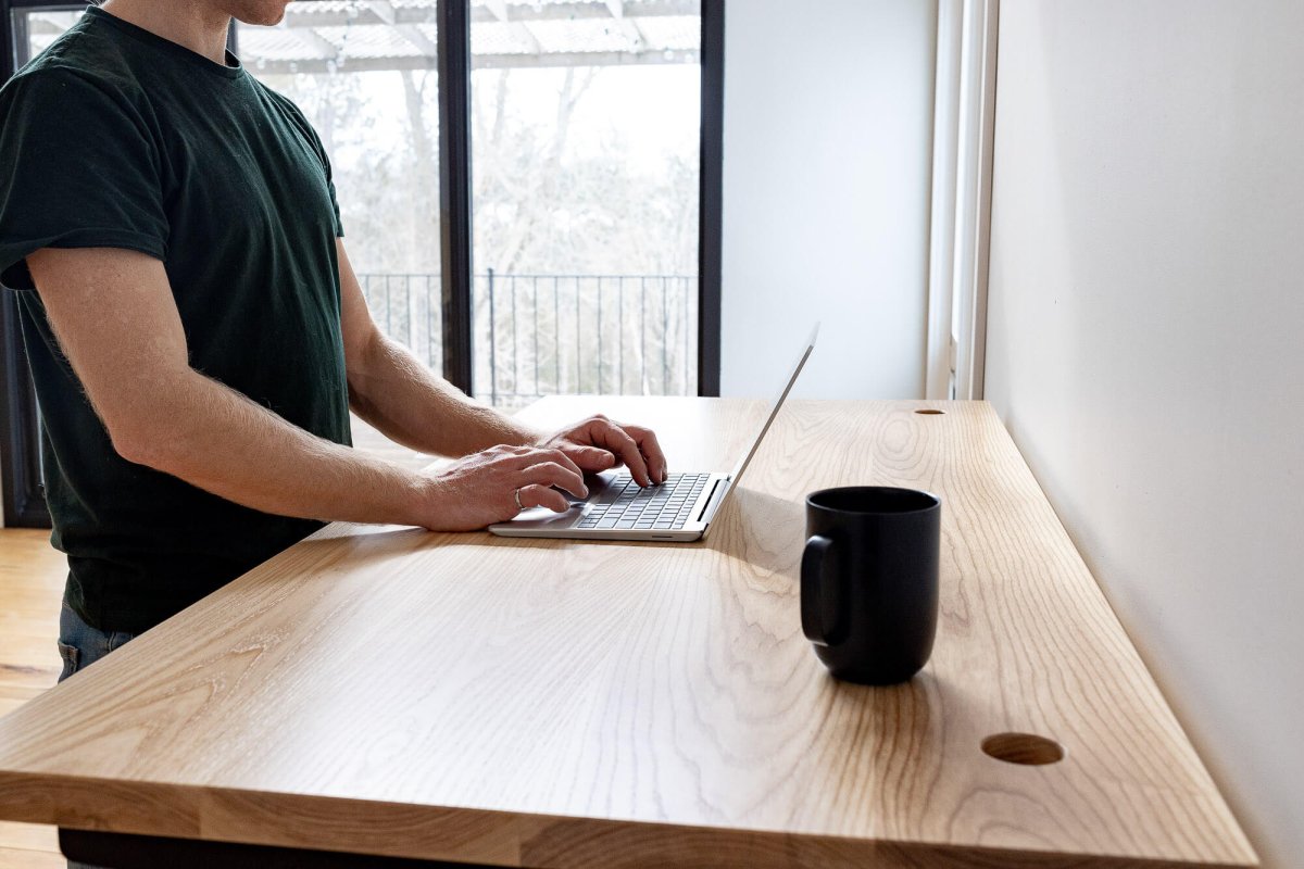 Rise - Electric Sit / Standing Desk - Eddycrest Company